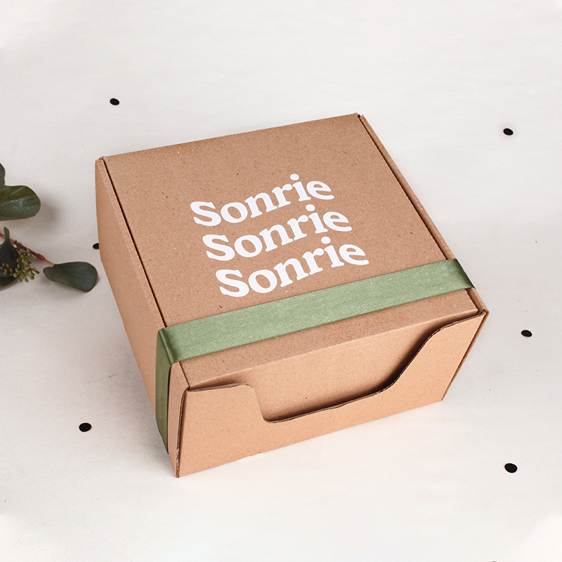 Desayuno feliz hombre